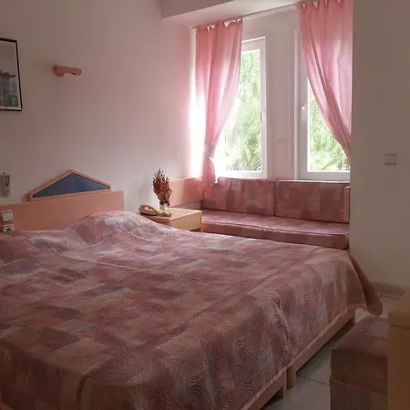 Otel Leda